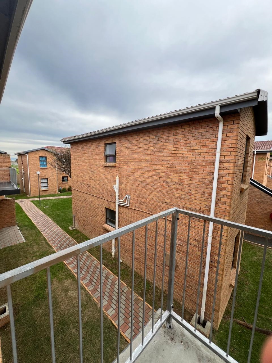 To Let 2 Bedroom Property for Rent in Sea Breeze Western Cape